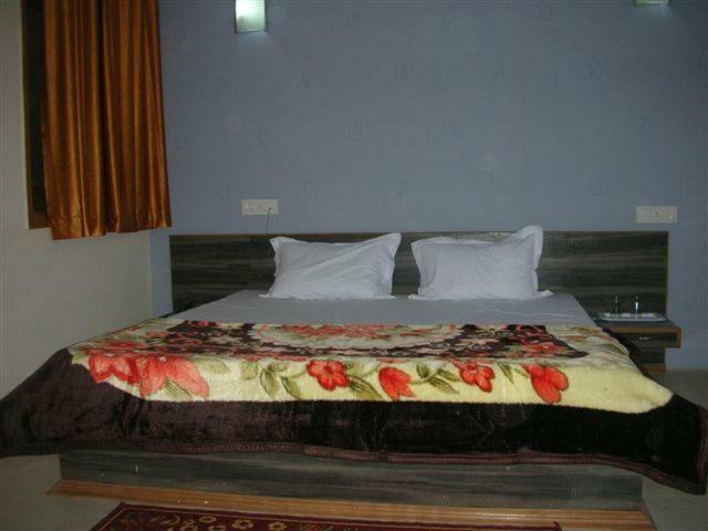 Juliāsar Sbm Hotel מראה חיצוני תמונה